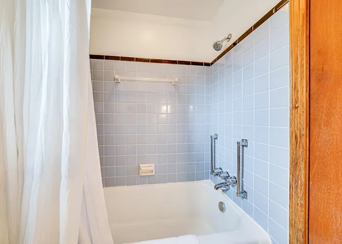 Apartment Spacious Getaway ~ 2 Mi To Downtown! Pittsburgh